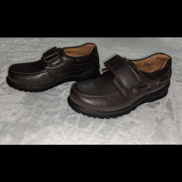 Boy's Dress Up Shoes - Picture 2 of 8